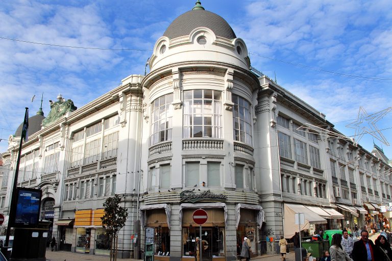 Já começaram as obras no mercado do Bolhão