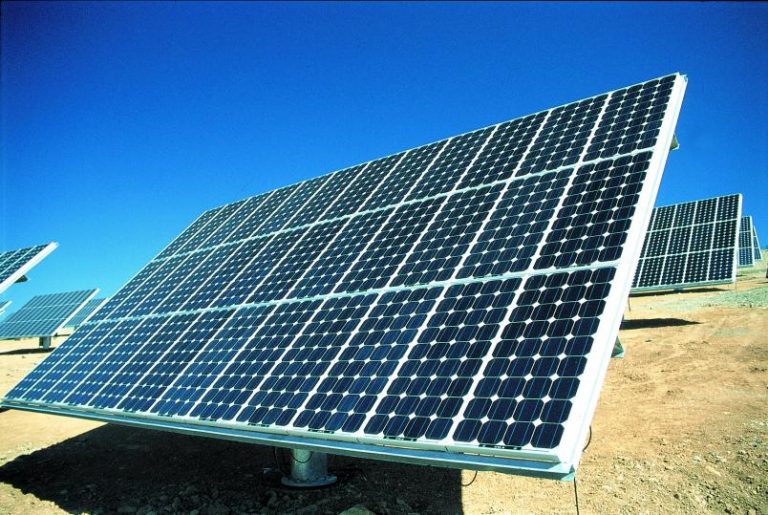 Governo autoriza energia solar fotovoltaica em regime de mercado