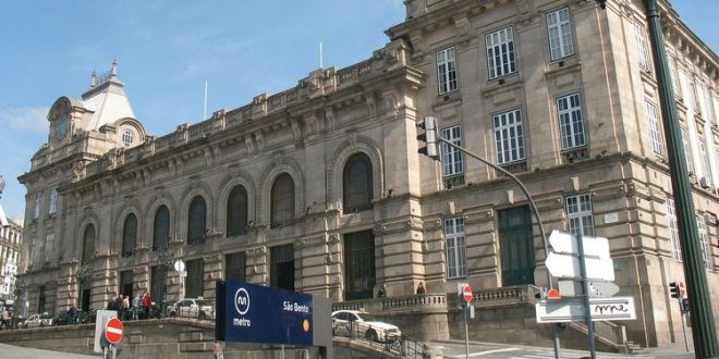 Porto São Bento maior loja de turismo
