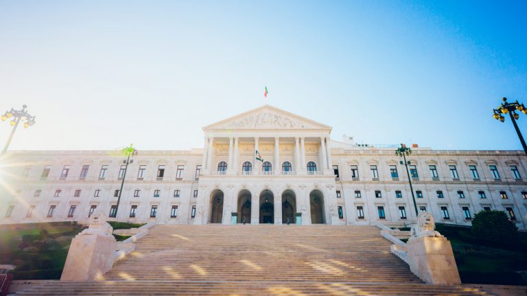 Orçamento de Estado 2017 será apresentado esta sexta-feira