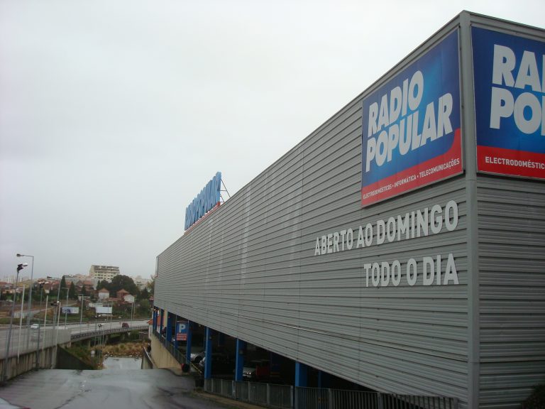 Rádio Popular reduz custos de impressão em 35 por cento com soluções Xerox