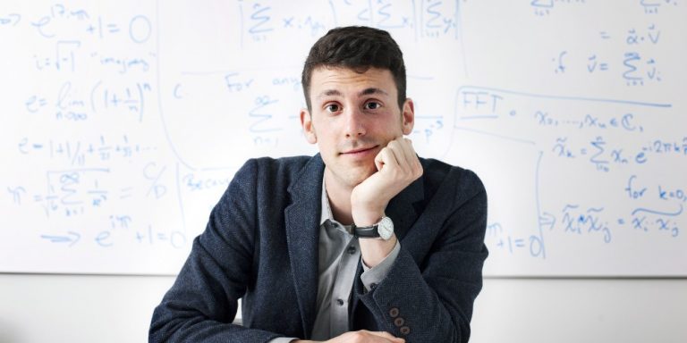 European Innovation Academy procura jovens empreendedores