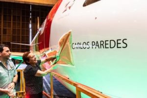 Carlos Paredes dá nome ao novo avião da TAP