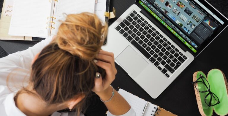 Informáticos com mais trabalho desde que passaram a remoto
