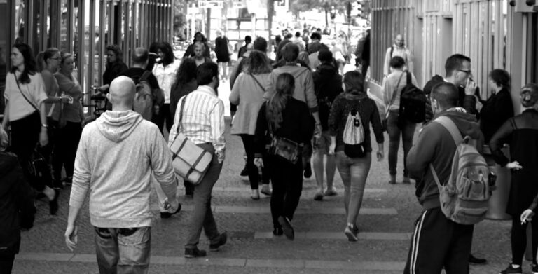 População mundial deverá aumentar 74 milhões em 2022
