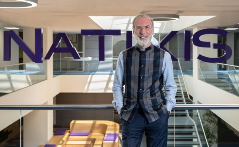 Ir a 12 cidades sem sair do escritório: “Simbolizam a diversidade da equipa da Natixis em Portugal” –  Etienne Huret