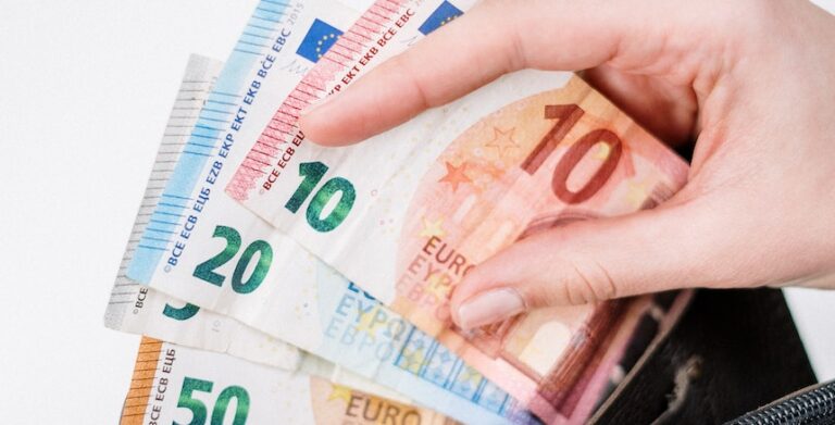 Aumento de 104 euros em 2023 para funcionários públicos