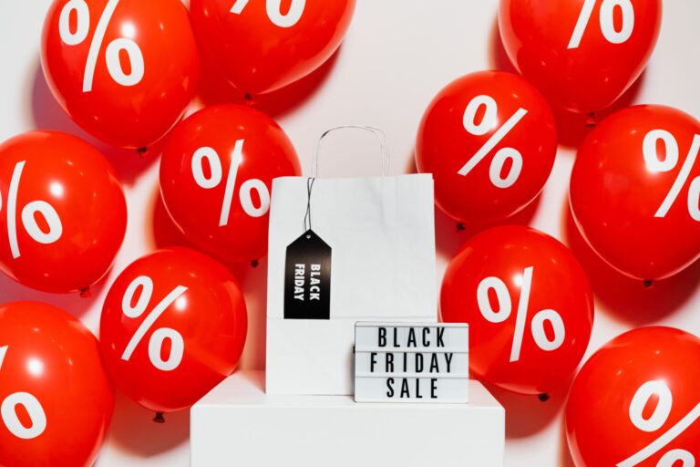 Consumidores planeiam compras de natal na Black Friday