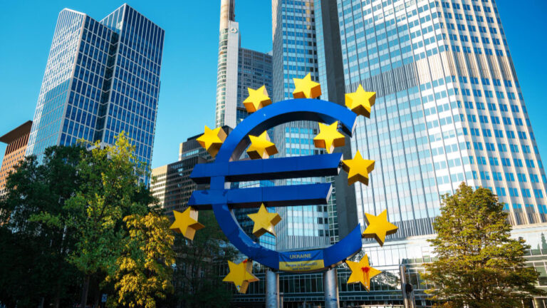 Fitch revê em alta crescimento da zona euro para 2023