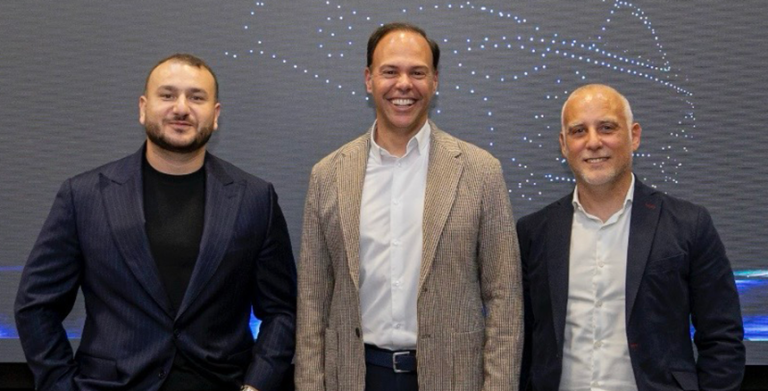 Já é possível comprar um Mercedes-Benz com criptomoedas em Espanha