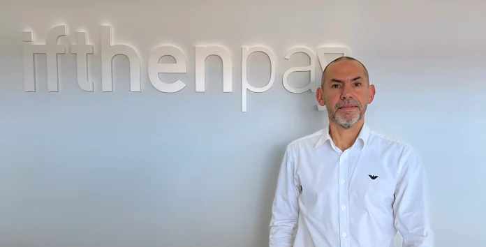 Nuno Breda ao lado do logótipo da Ifthenpay