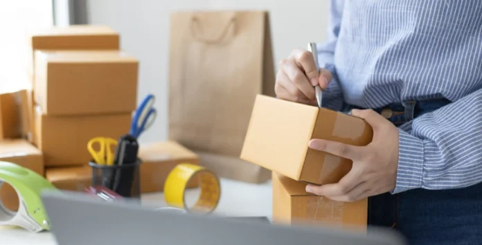 Despacho de caixas para empresa de encomendas