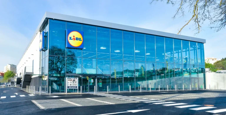 Lidl abre vagas para chefe de secção com salário inicial de 1275 euros
