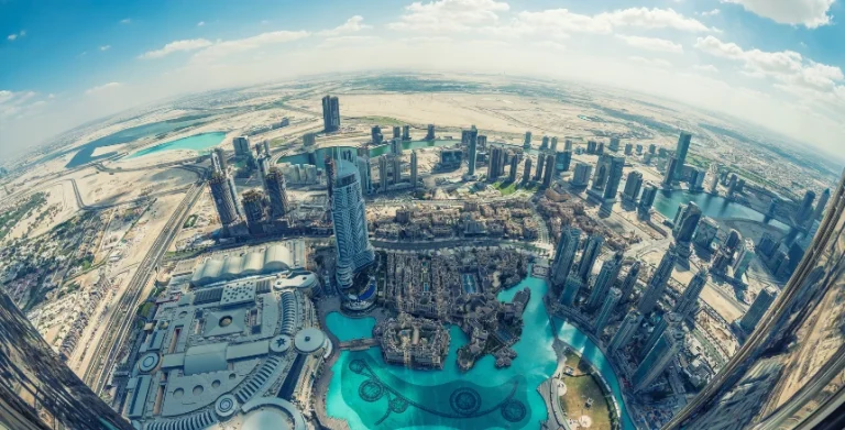 Grupo Vantagem da Remax marca presença na feira IPS Dubai 2025