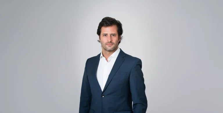 “Eletricidade renovável a preços competitivos e pontos de carregamento para veículos elétricos” – Aprígio Guimarães