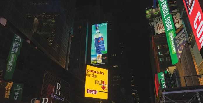 Anúncio publicitário da Casal Garcia em NY